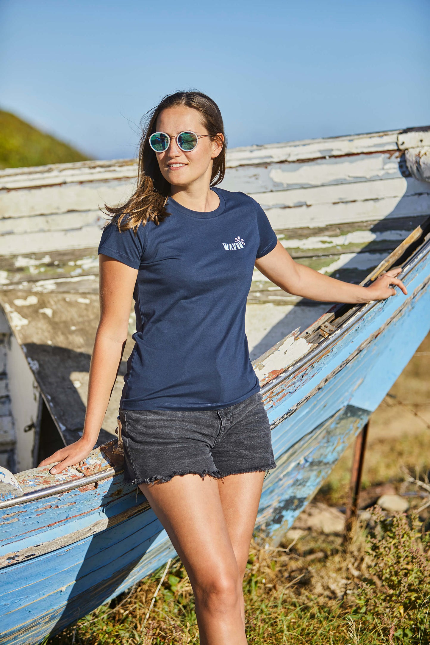CAMISETA CHICA TABLA DE SURF