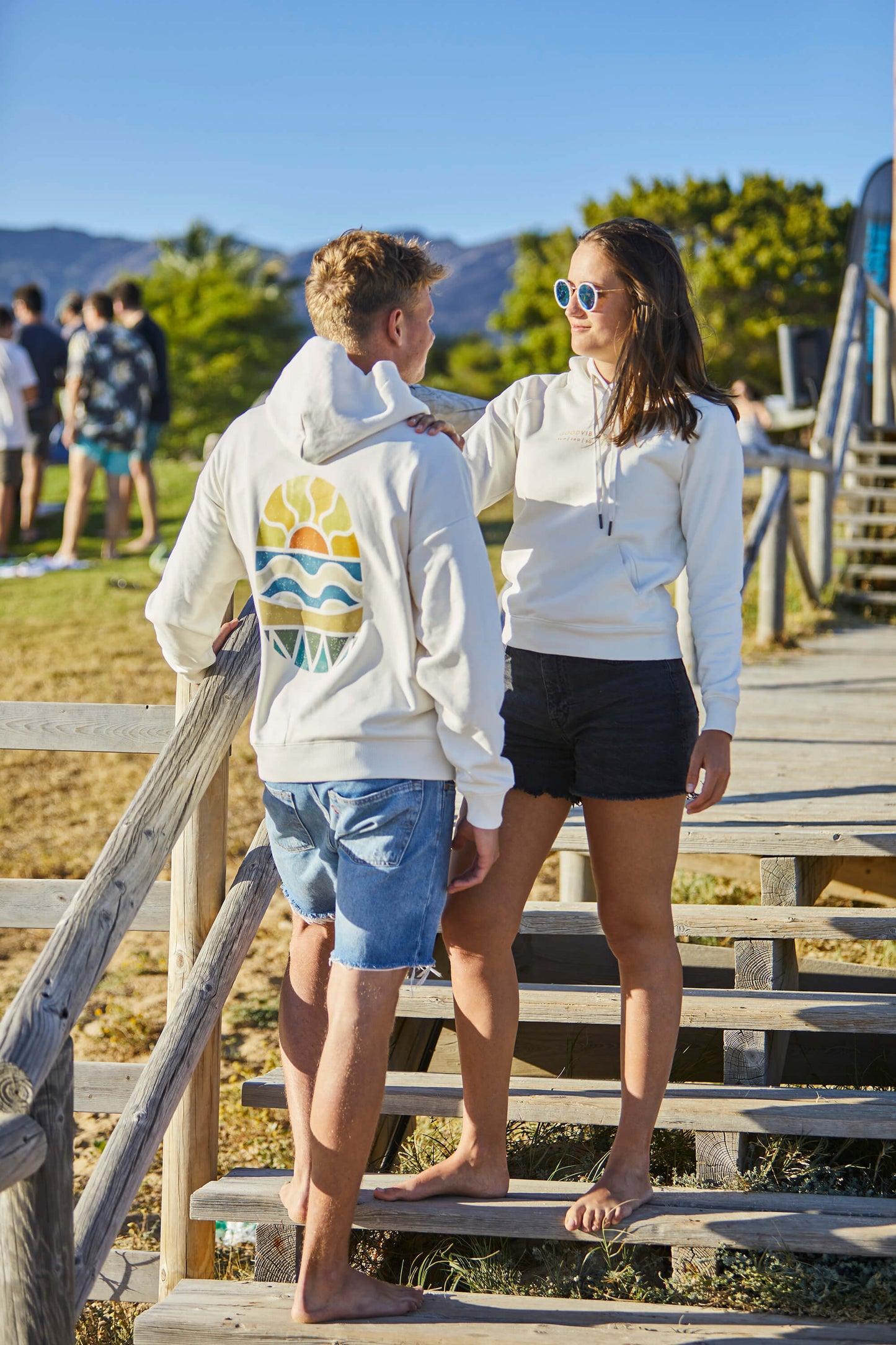 SURF BOARD SWEATSHIRT