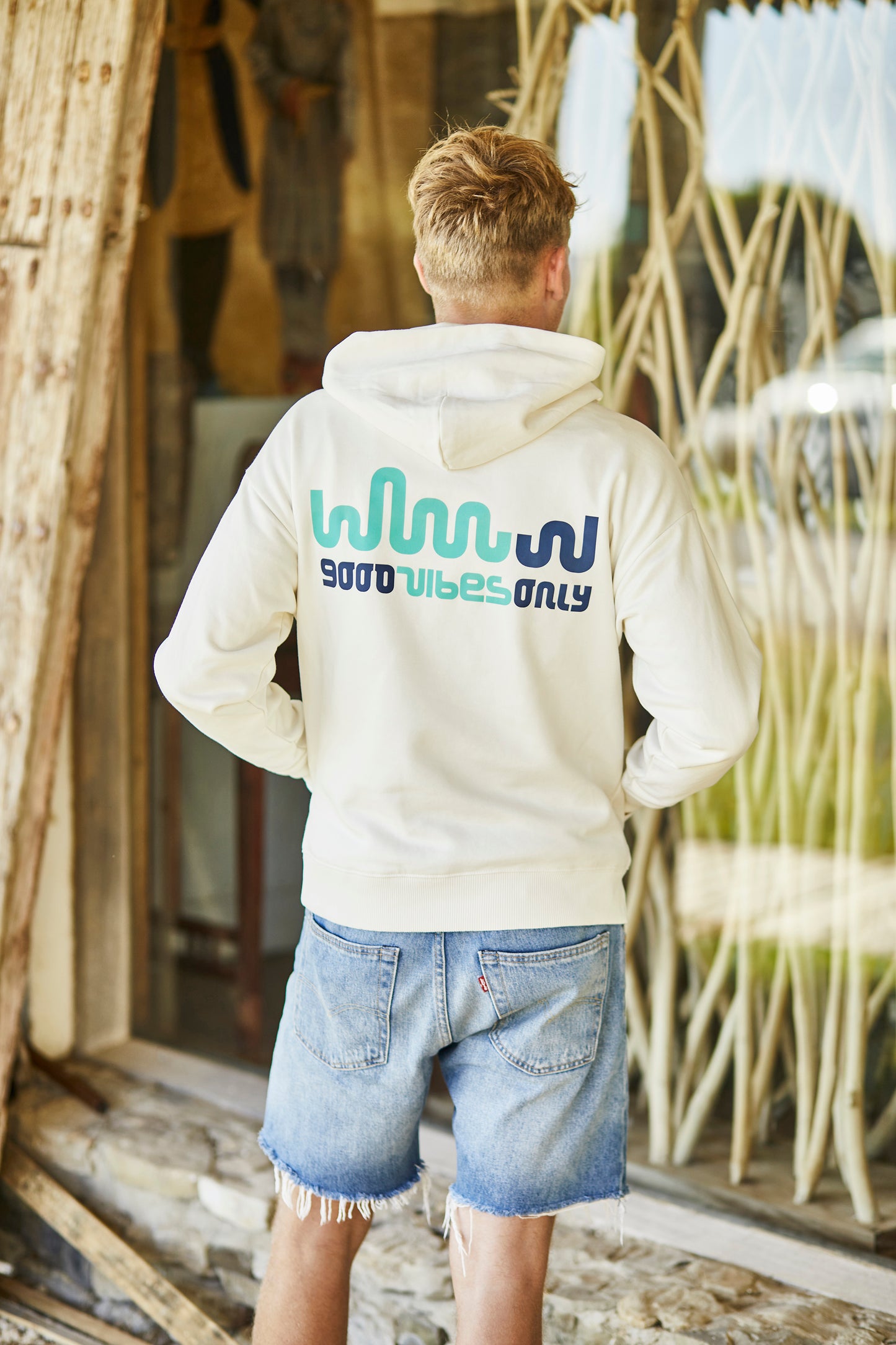 SUDADERA WAVES 3.0